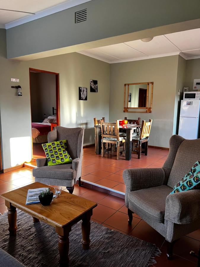 Tuinhuis Oudtshoorn Extérieur photo